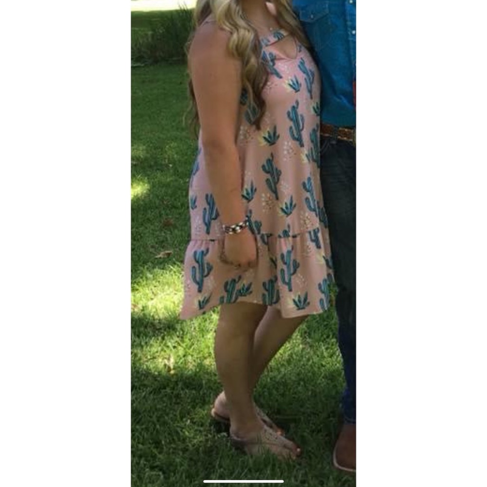 Dress - Picture 4 of 4